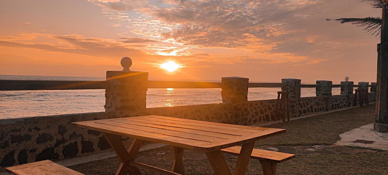 Nu-Vin Beach Hotel Ahangama Luaran gambar