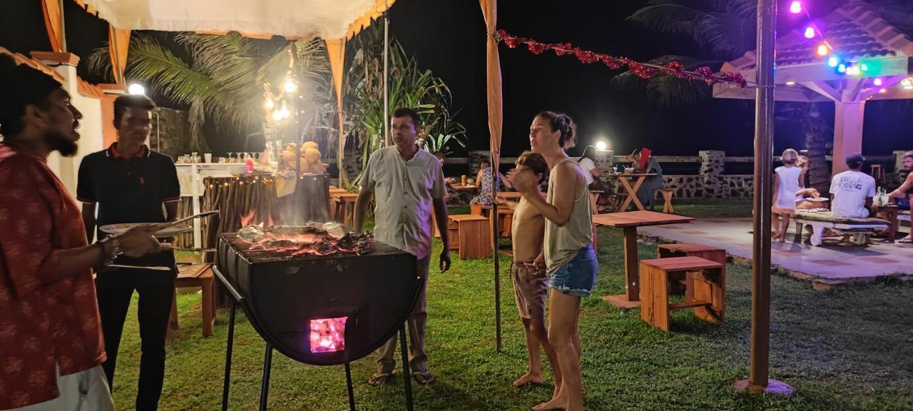 Nu-Vin Beach Hotel Ahangama Luaran gambar